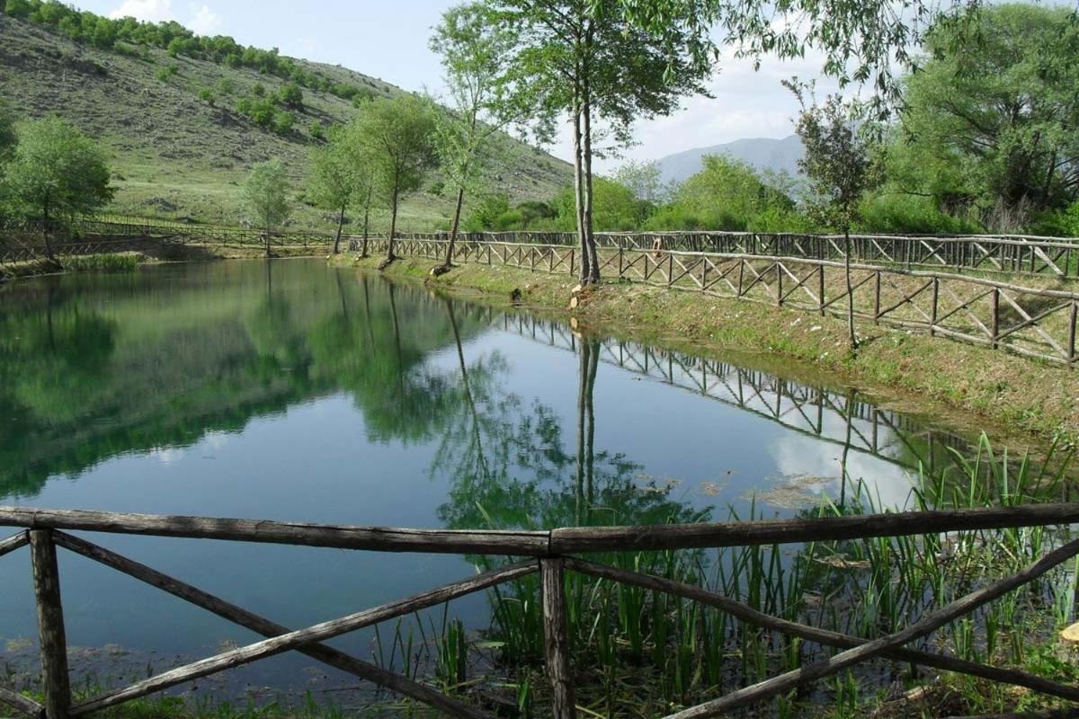Villa Paradise Resort Gallicano nel Lazio Bagian luar foto