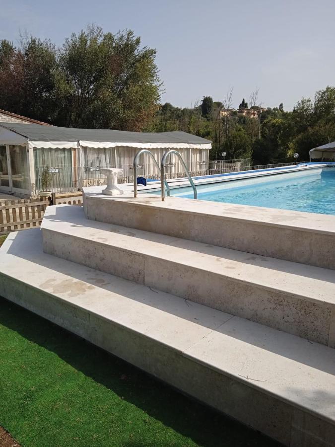 Villa Paradise Resort Gallicano nel Lazio Bagian luar foto