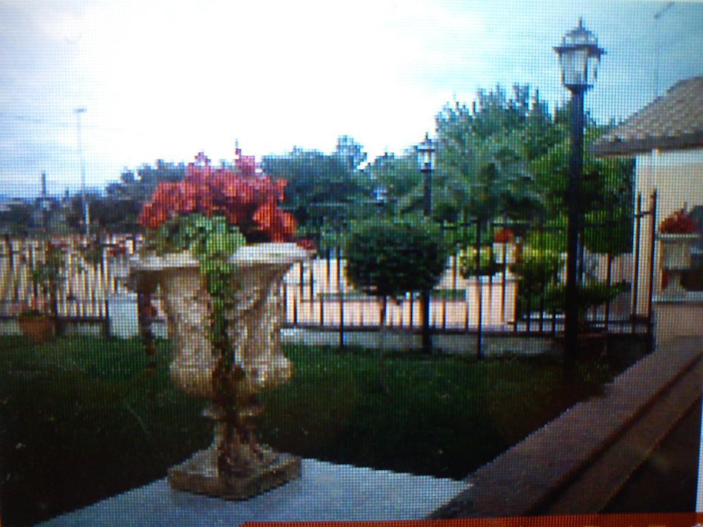 Villa Paradise Resort Gallicano nel Lazio Bagian luar foto