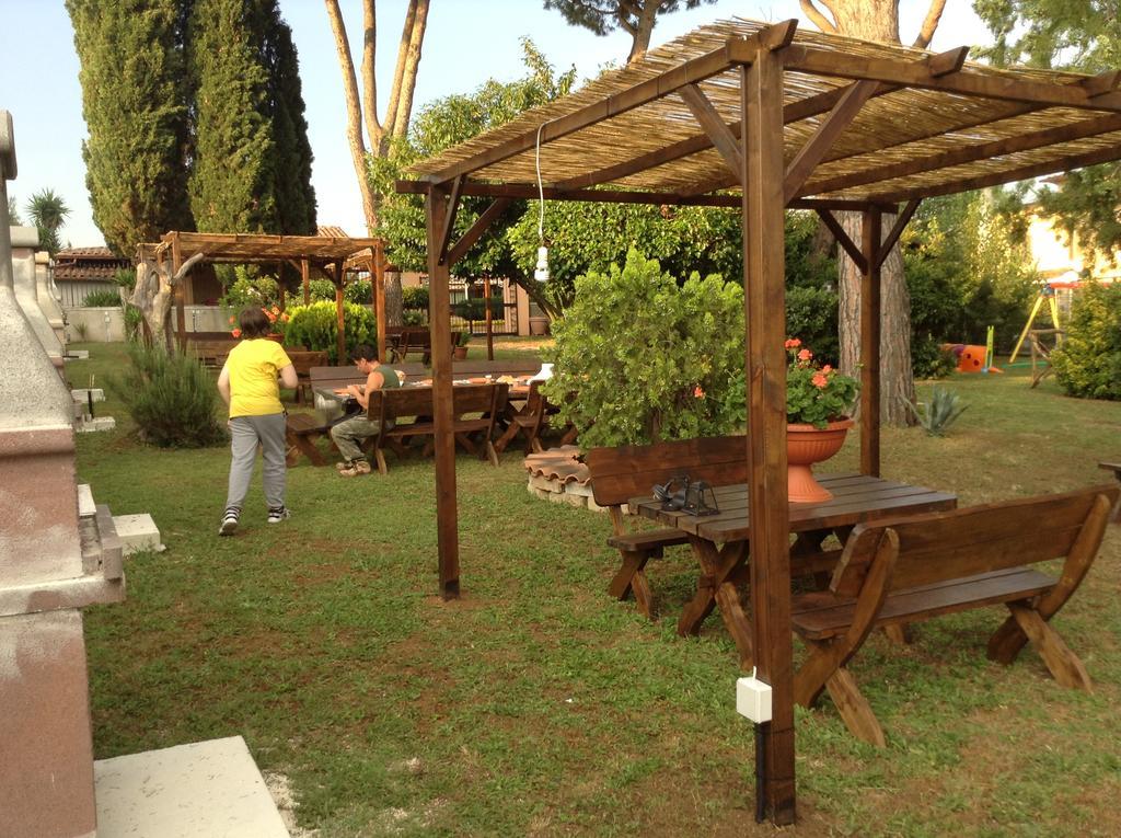 Villa Paradise Resort Gallicano nel Lazio Bagian luar foto